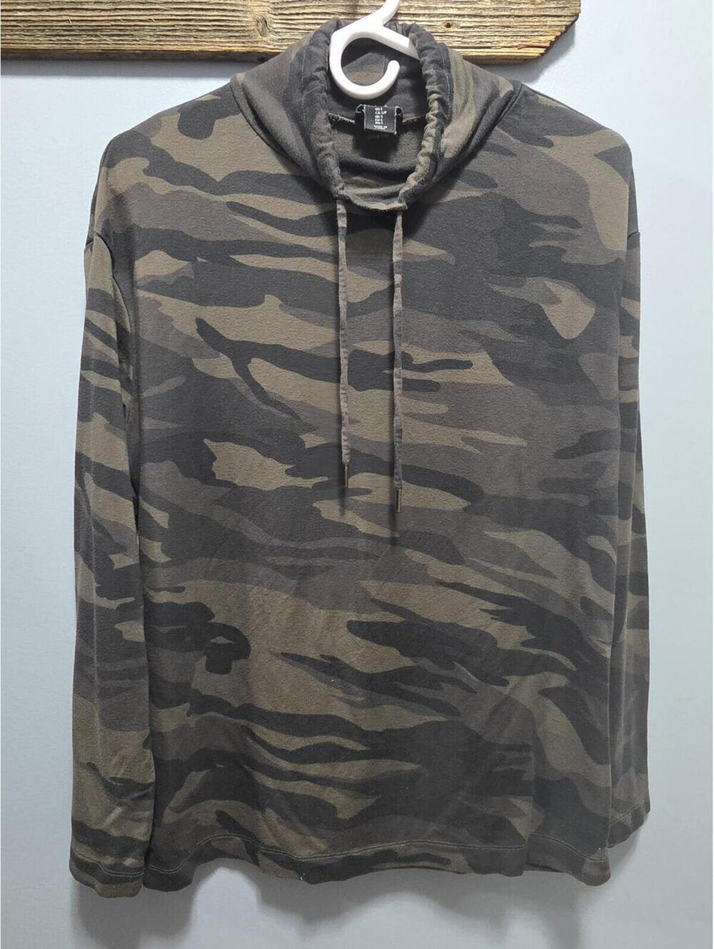 Nicole Miller Camo Pullover Hoodie Women's Small